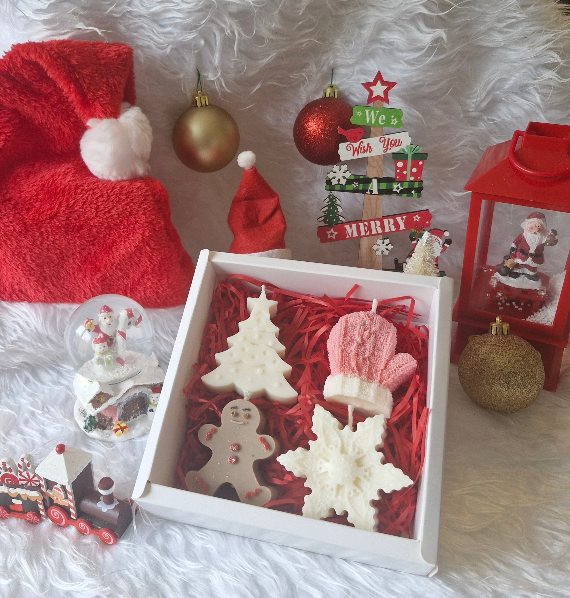 Coffret 4 bougies décoratives Noël cire végétale 195g