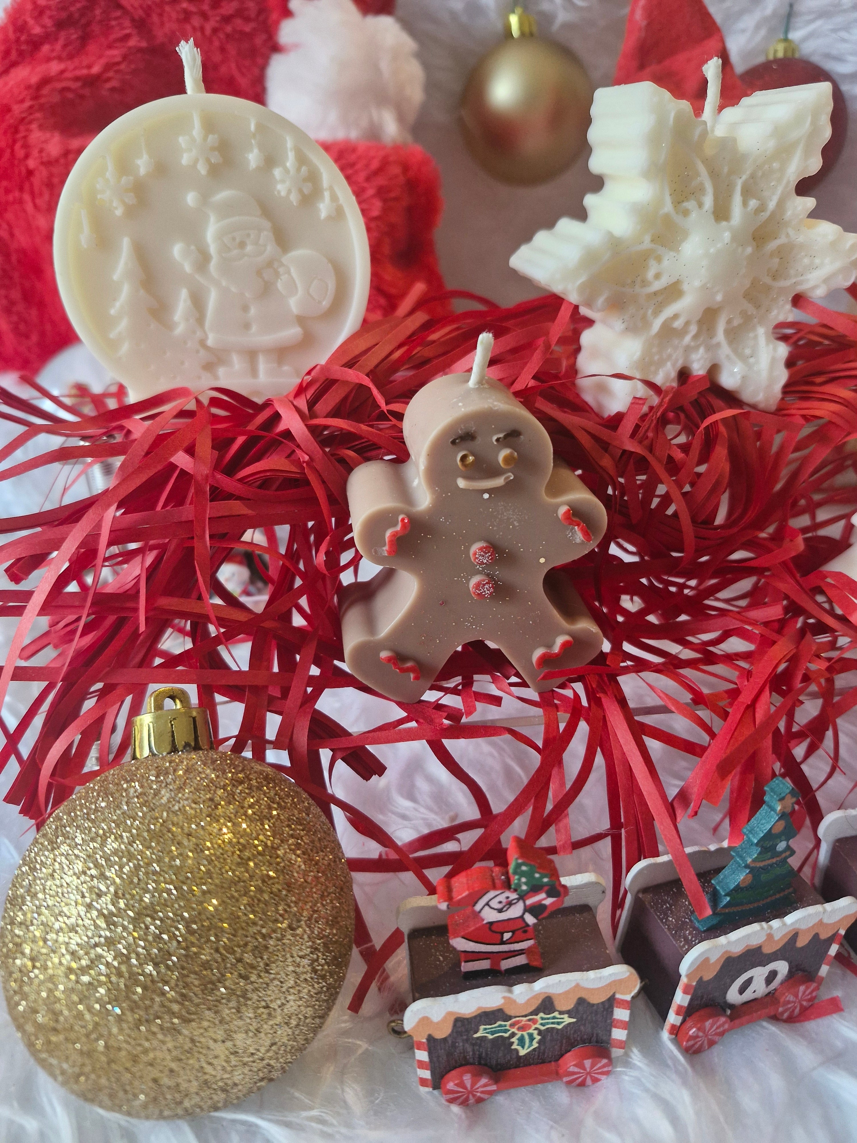 Bougie décorative Noël forme pain d'épices cire soja