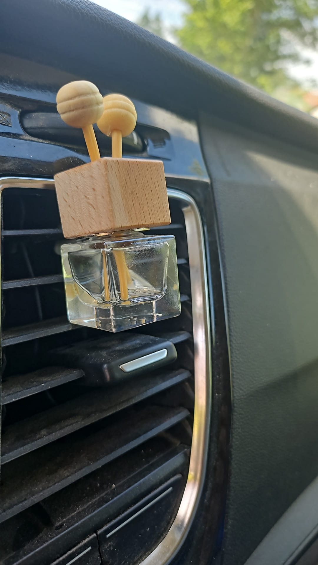 Diffuseur voiture à tiges